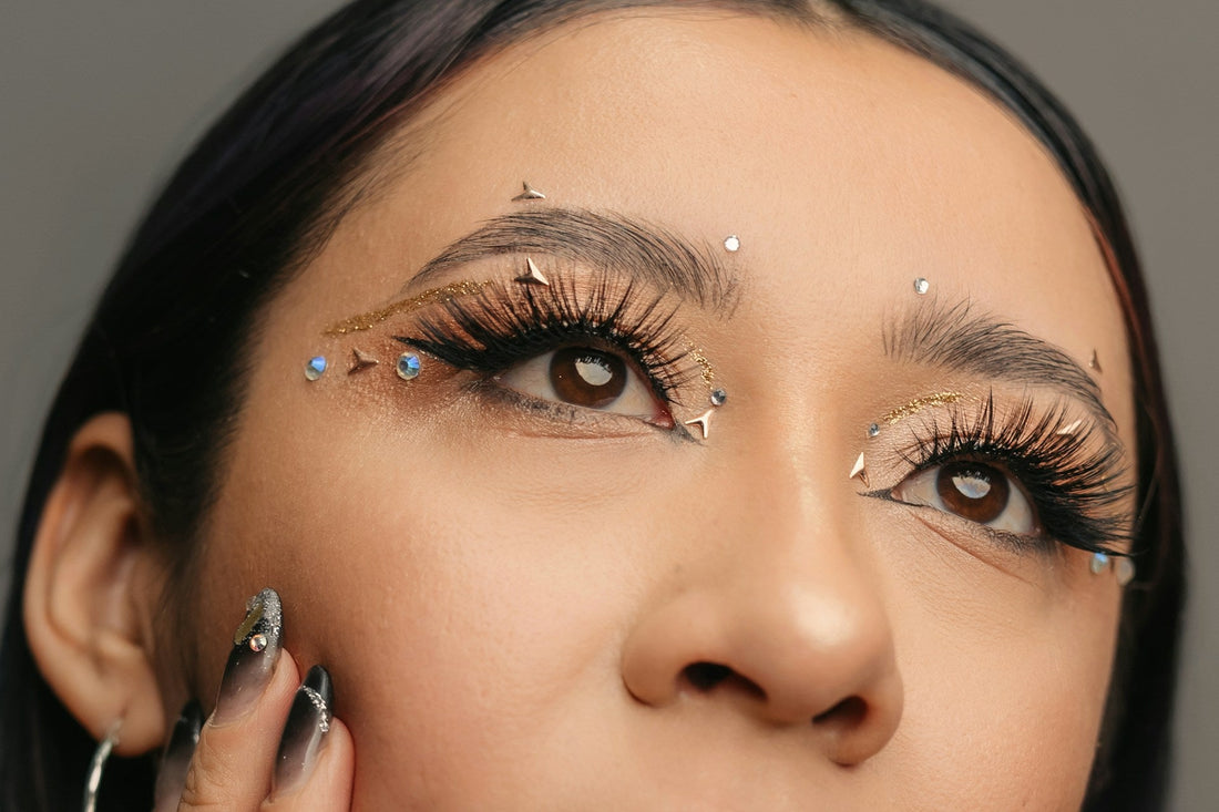 Vegan Lash Materials Glossary: Bands, Fibers, Adhesives, and Allergens